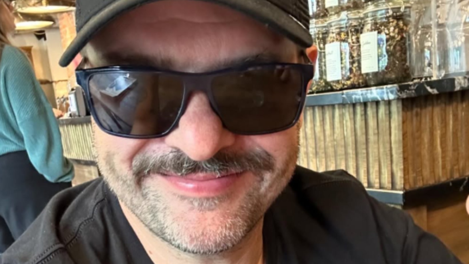 Skandal z udziałem Tomasza Karolaka – menedżer zabiera głos