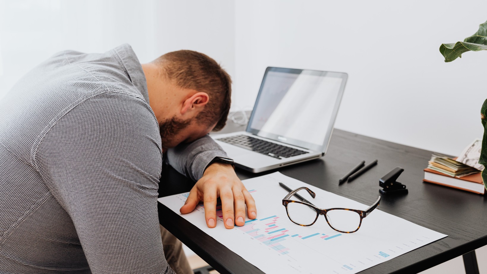 Wzrost wynagrodzeń już w kwietniu! Kto dostanie ponad 900 złotych dodatku do pensji?