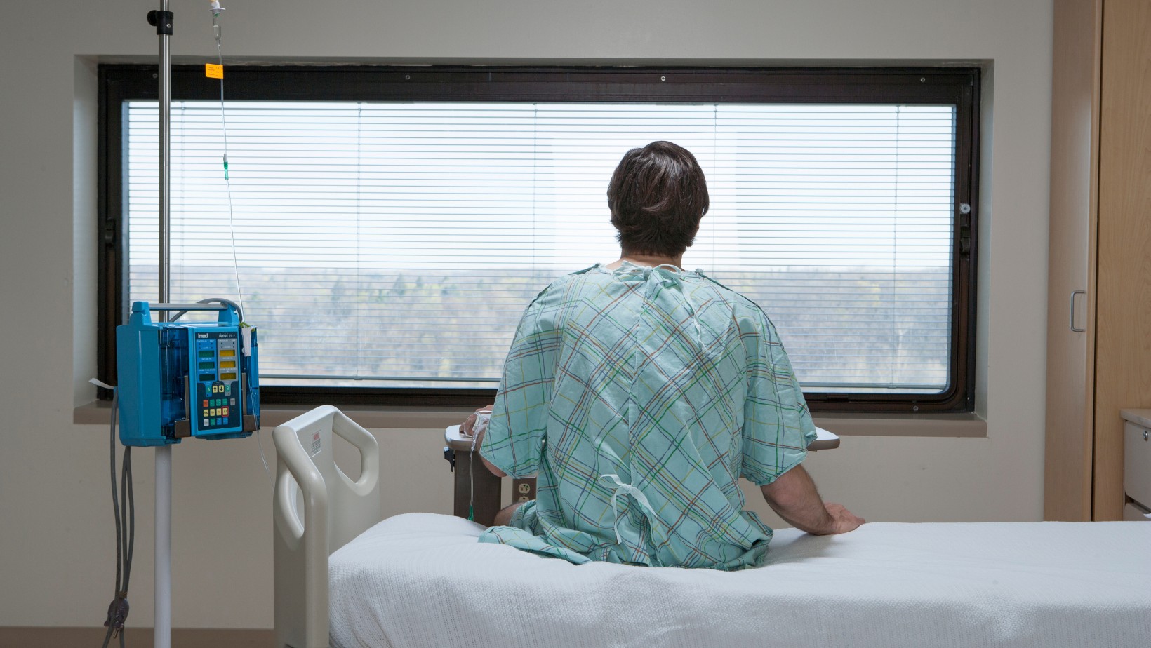 „W następnej sekundzie byłem tam na górze” – pacjent opisał śmierć kliniczną. Był świadomy