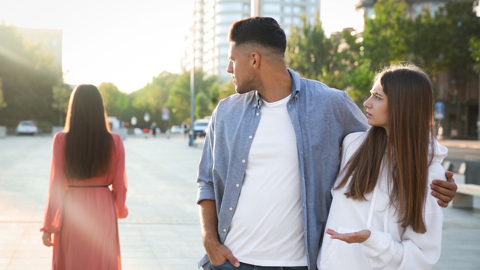 Czego mężczyźni szukają w kobietach? Najnowsze badania o preferencjach facetów