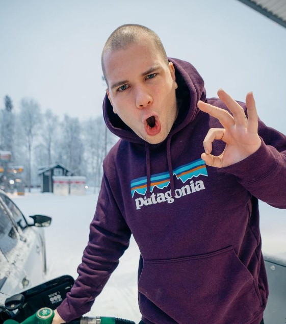 Zdjęcie Kolejny hojny gest Buddy! "niech se ma i prowadzi" #1