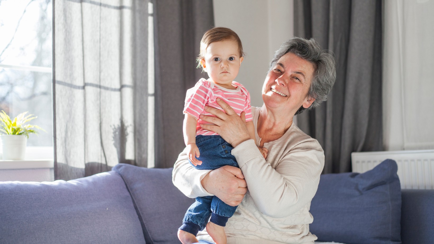 Zdjęcie "Babciowe" w trzech wariantach. Kto może otrzymać 1500 zł? #1