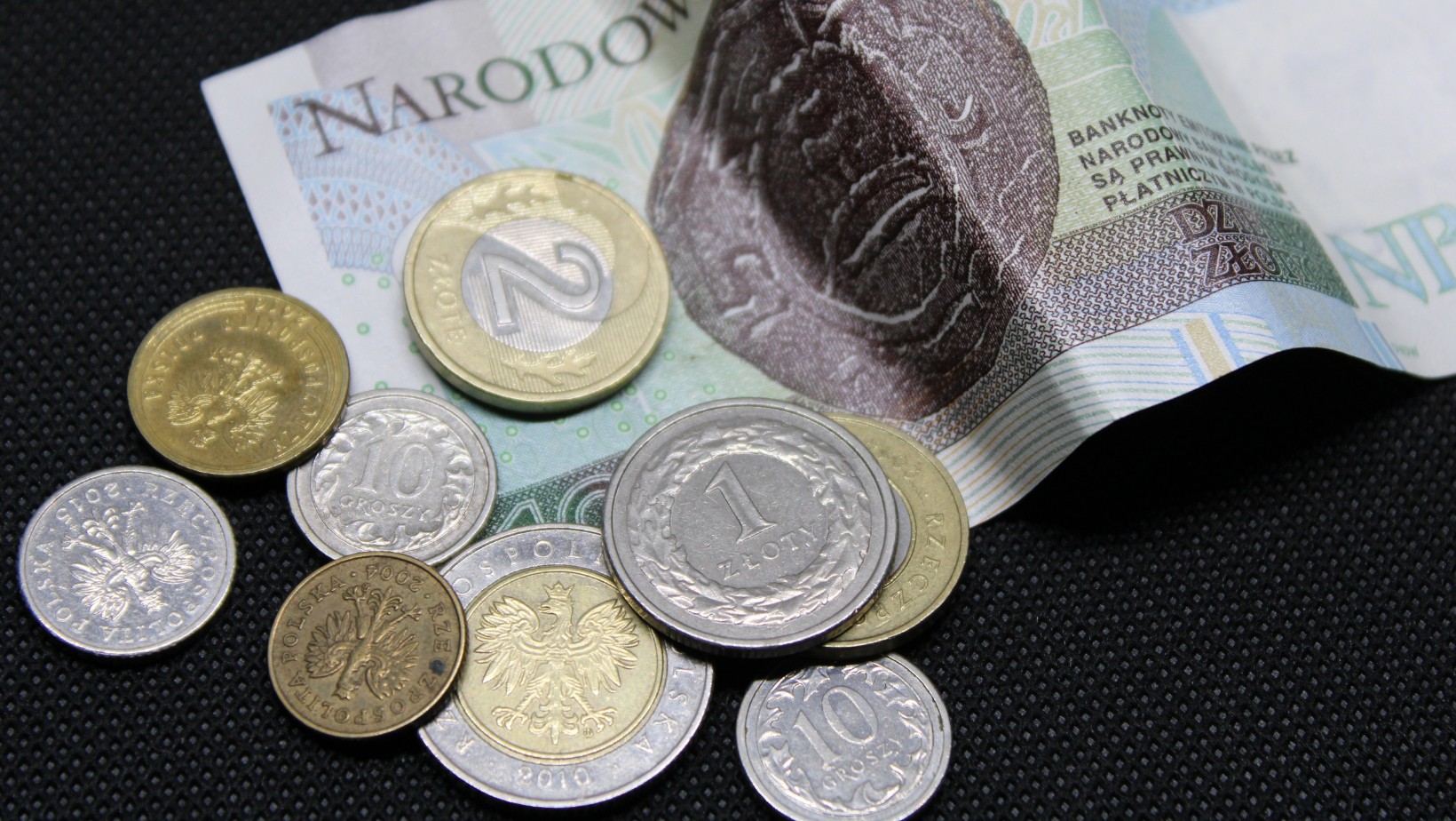 Rząd wycofuje się z rewolucji w płacy minimalnej! Co dalej z wynagrodzeniami pracowników?