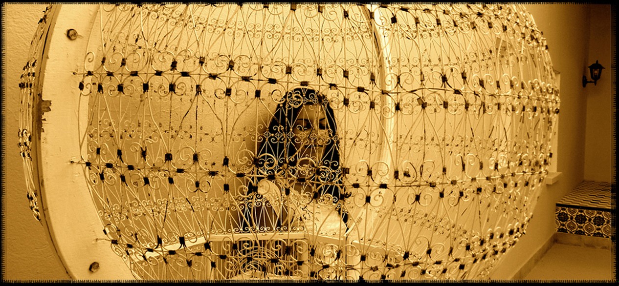 Czas nie odtwarza tego, co tracimy.