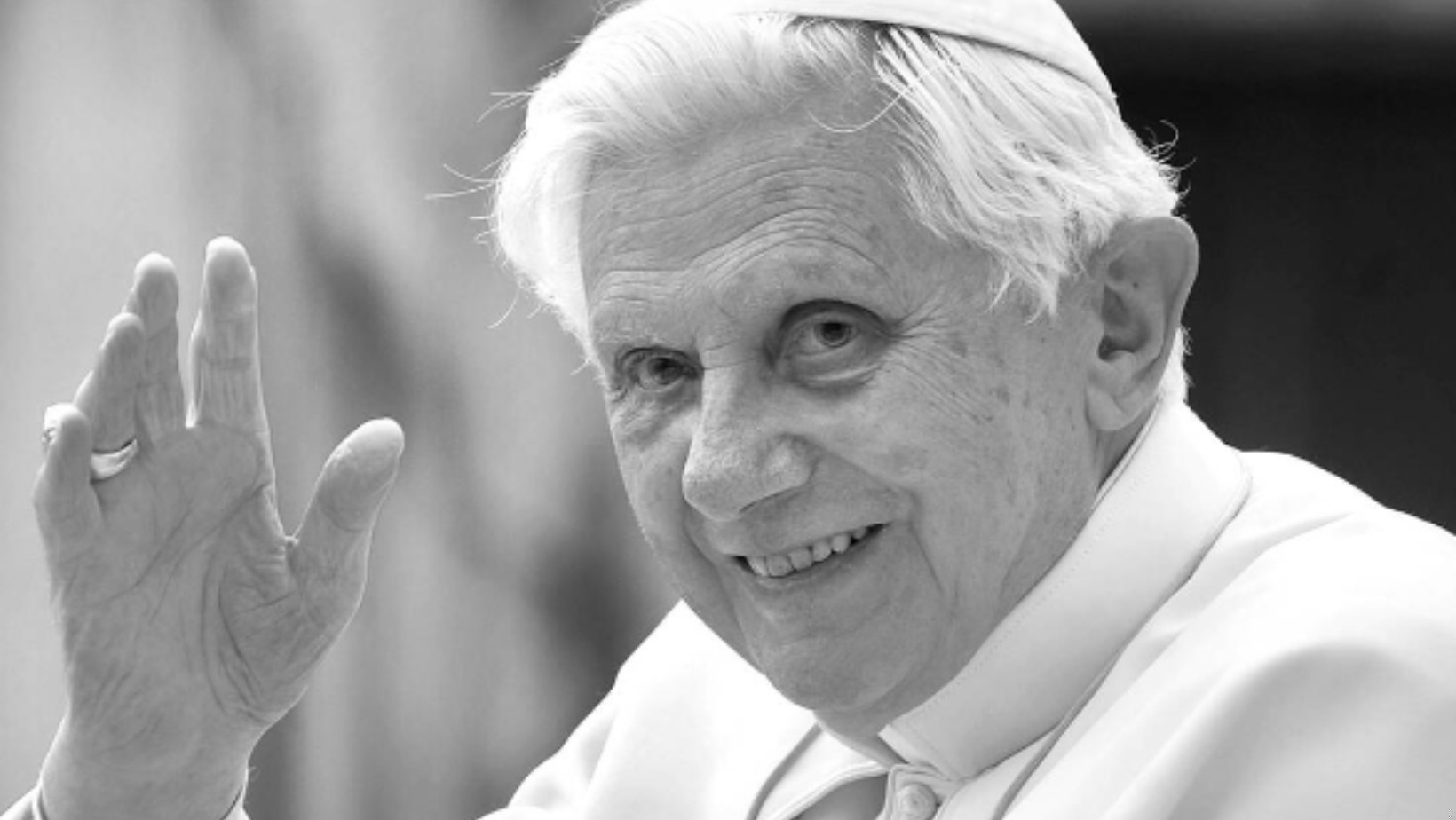 Papież Benedykt XVI nie żyje!