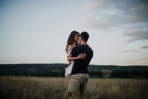 Czasem wystarczy chwila, by zapomnieć o całym życiu, czasem nie …