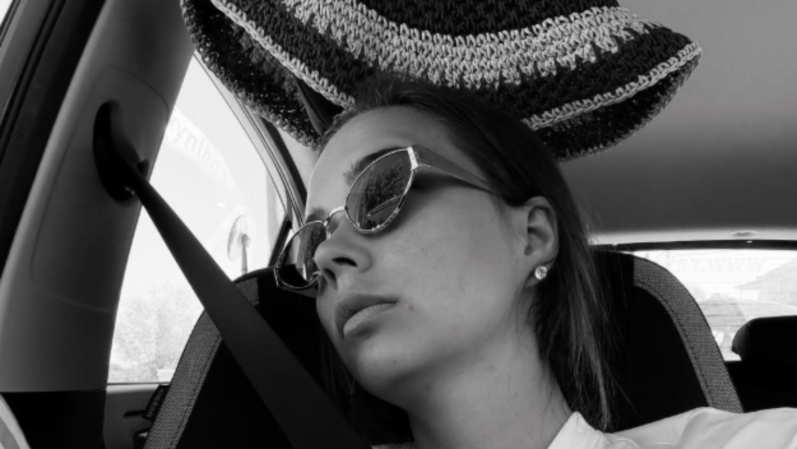 „Rosłeś w szczęściu i ciszy” – Sandra Kubicka w żałobie po stracie dziecka.