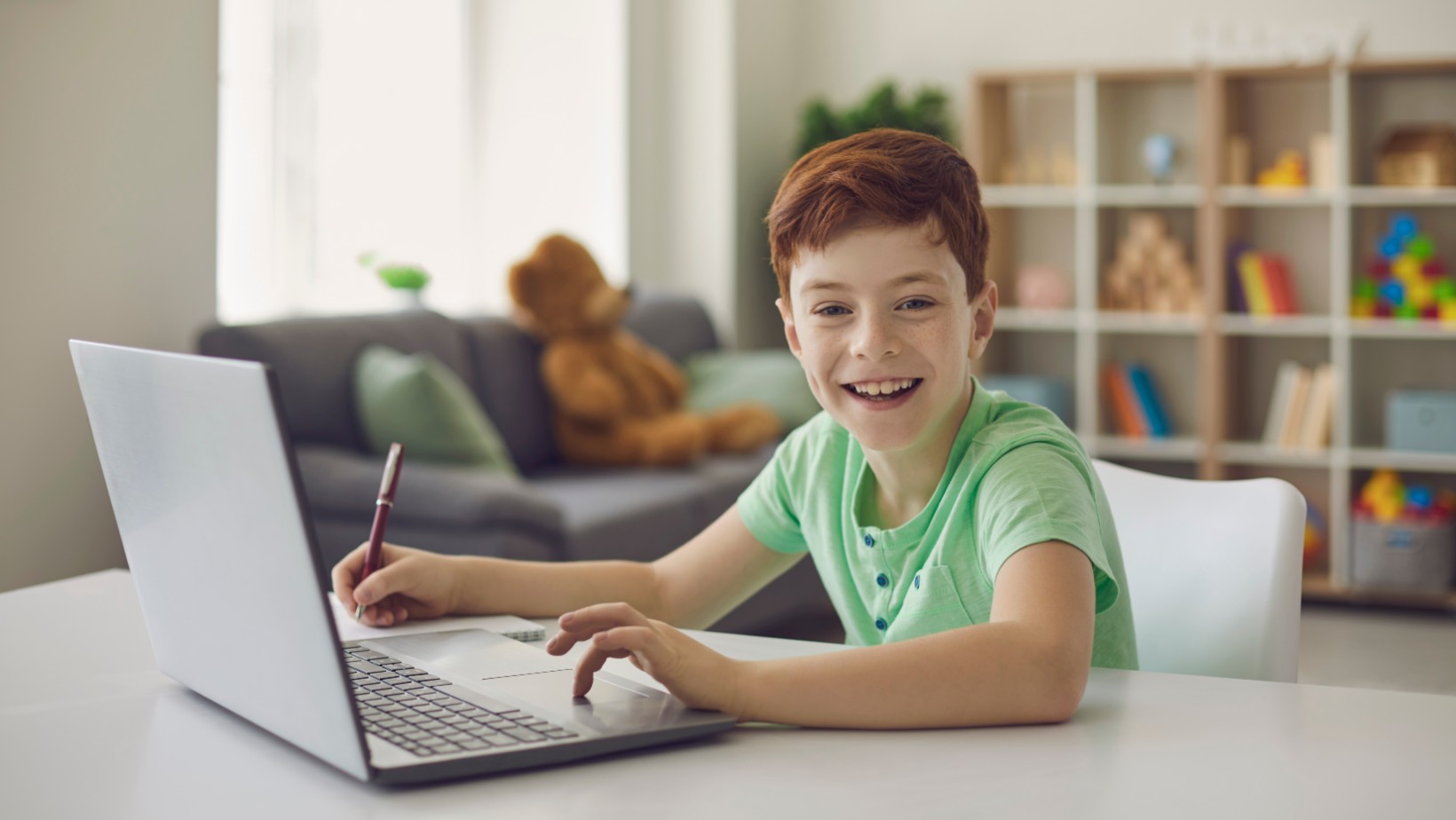 Darmowe laptopy trafiają do uczniów. Kontrowersyjne zachowania rodziców!