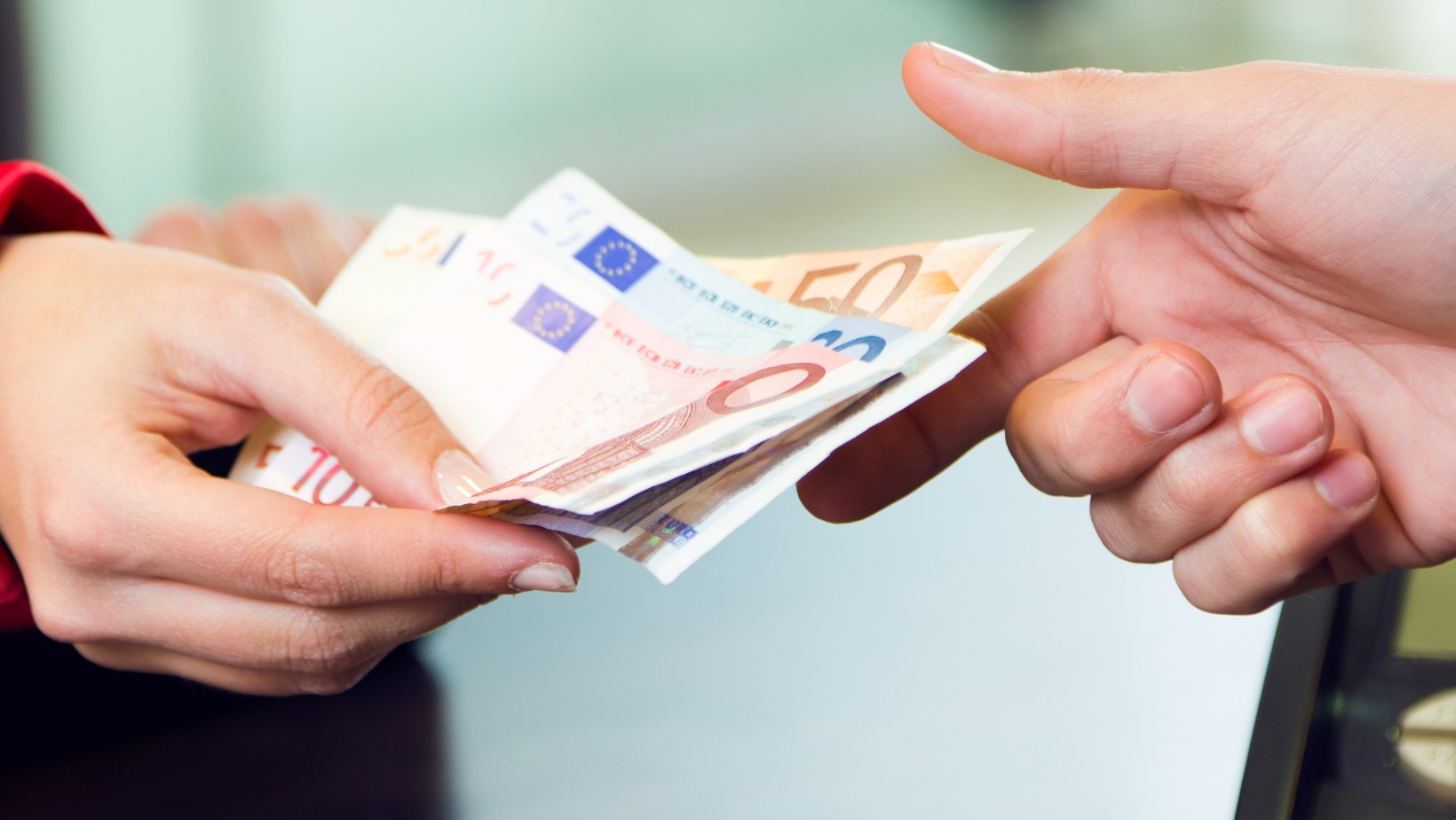 Zdjęcie Rewolucja na rynku pracy! Pracodawcy zmuszeni do ujawnienia zarobków! #1