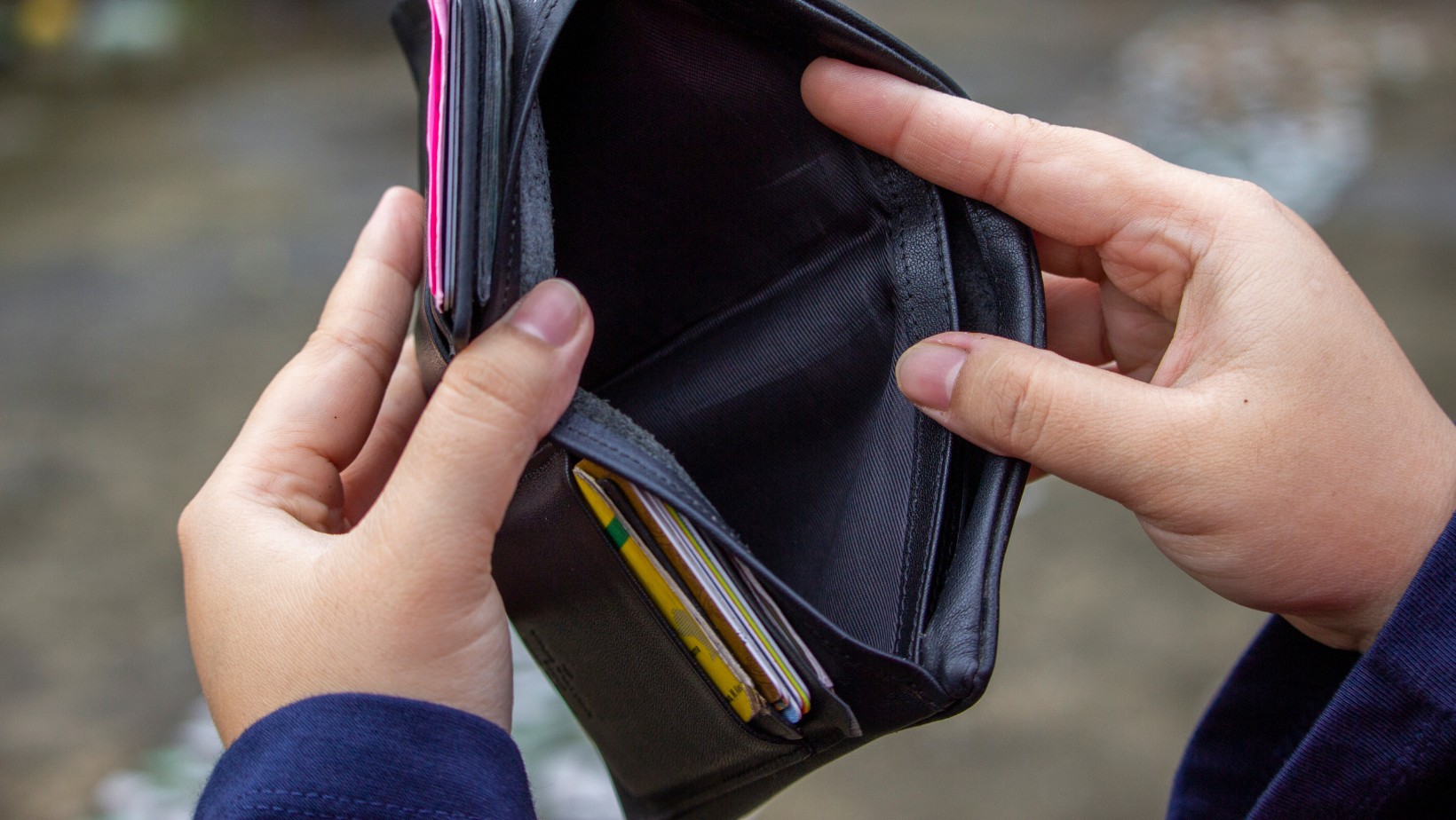 Zdjęcie Rząd wycofuje się z rewolucji w płacy minimalnej! Co dalej z wynagrodzeniami pracowników? #1