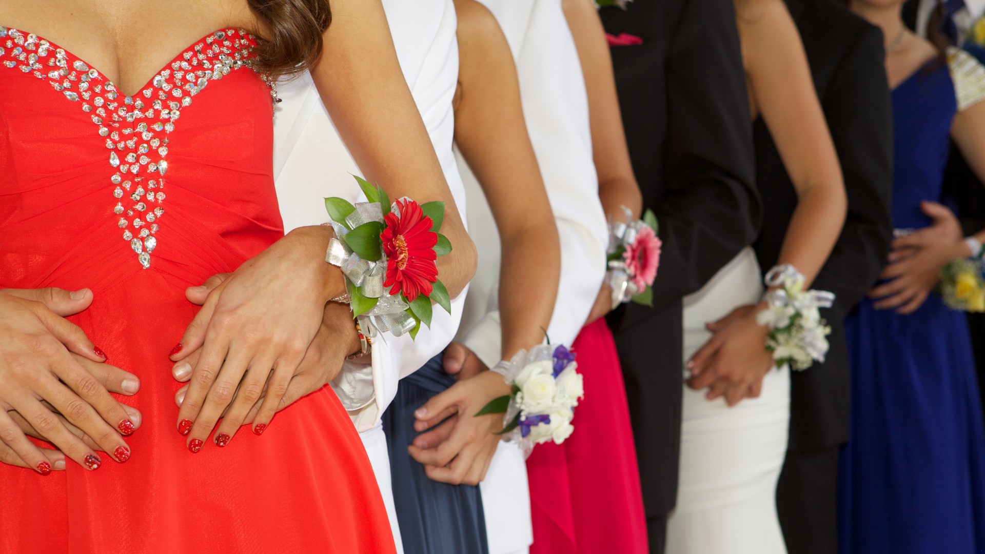 „Chciał dotrwać do studniówki”- nie żyje młody chłopak. Piękny gest maturzystów!