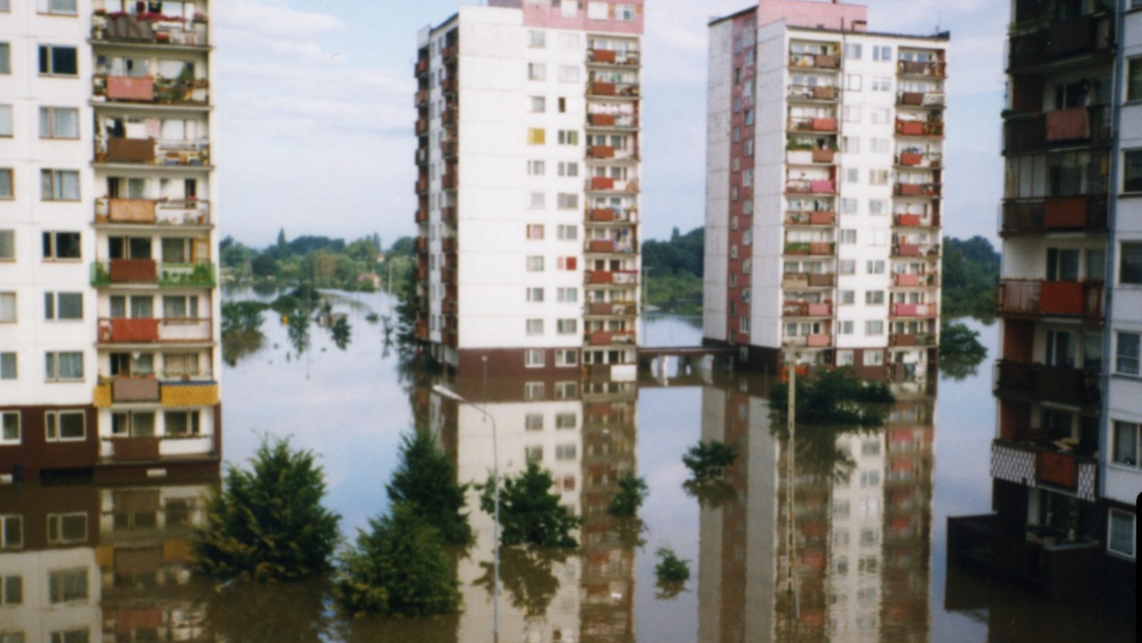 Powódź zbliża się do Wrocławia. Jest nowy termin. Trwa walka z czasem