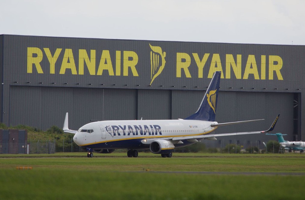 Zdjęcie Ryanair tnie loty? Polacy mogą mieć problem #1
