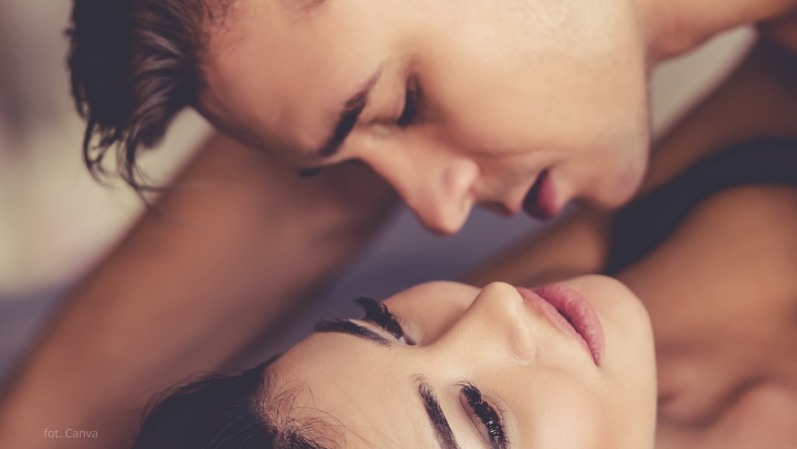 Jeśli facet ma tę cechę w wyglądzie, to znak, że jest dobry w łóżku