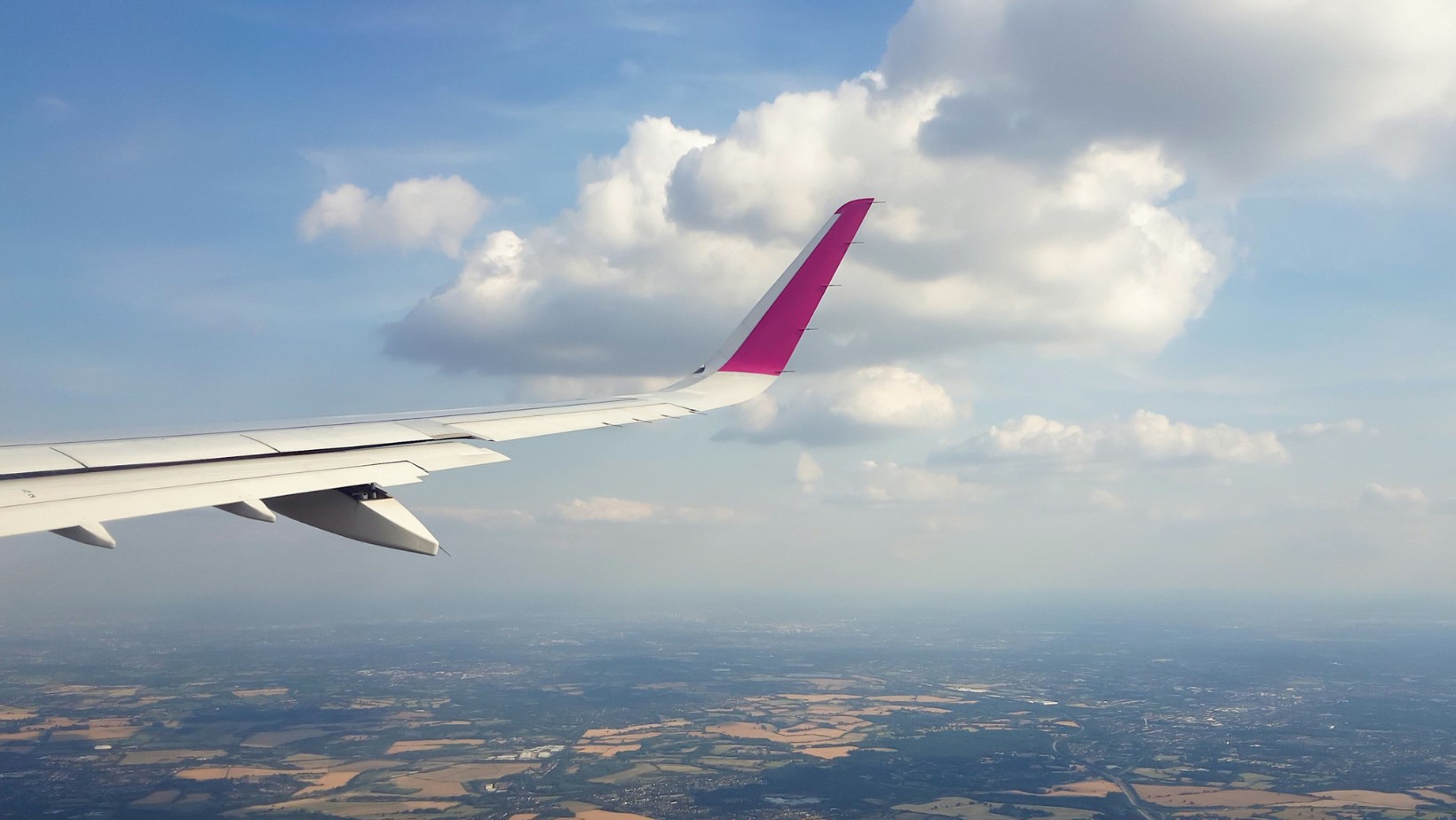 Zdjęcie Wizz Air ogranicza ofertę. Aż 7 popularnych kierunków znika z rozkładu #1