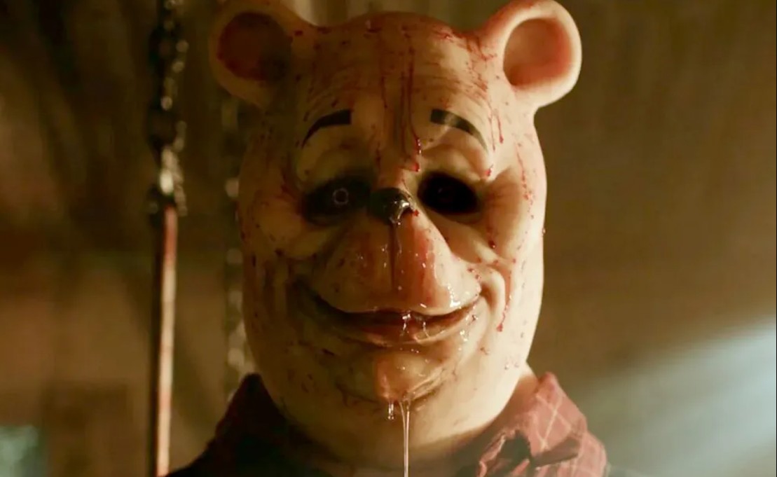 Przerażający horror o Puchatku wchodzi do kin! (ZOBACZ ZWIASTUN)