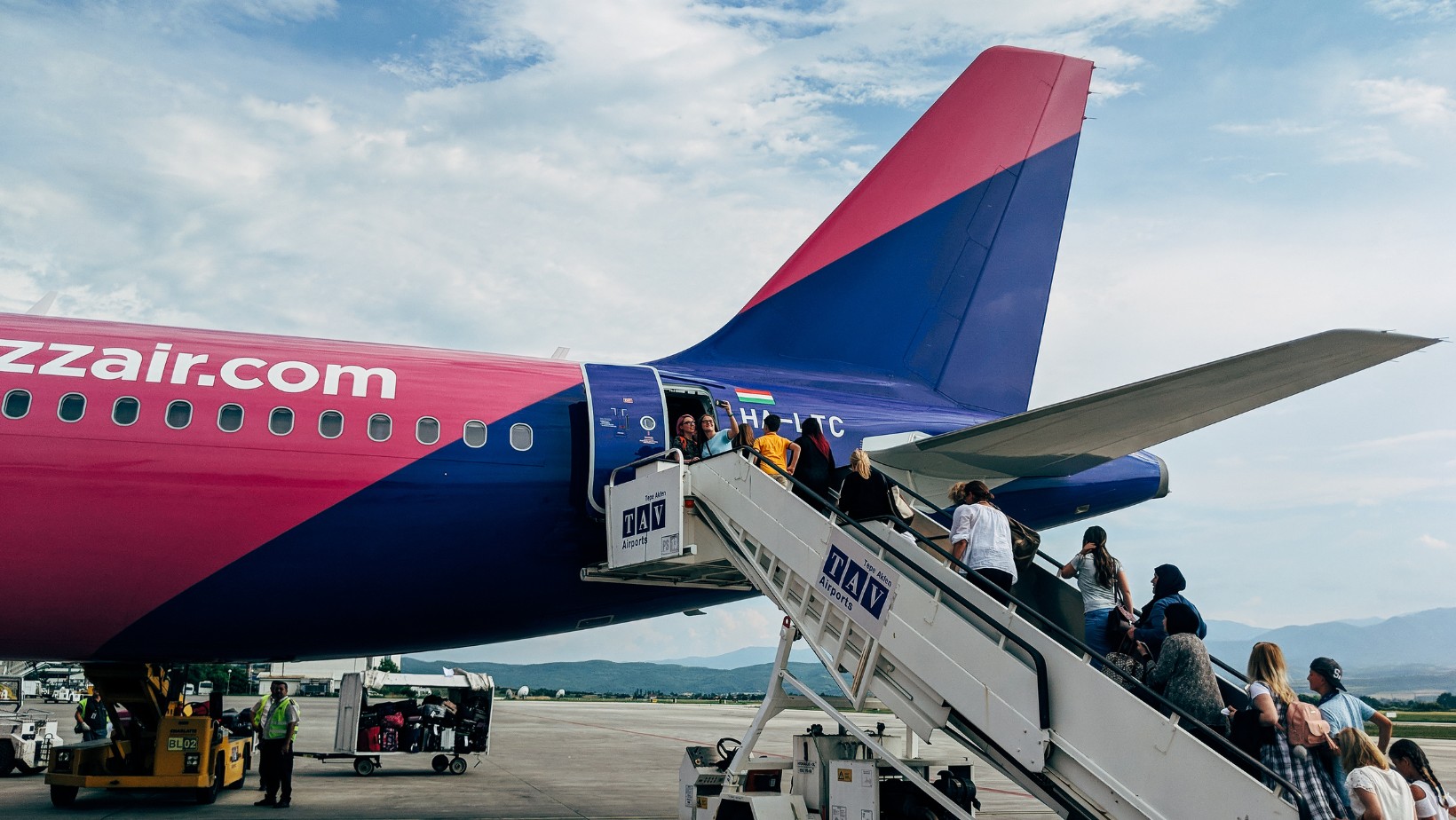Wizz Air ogranicza ofertę. Aż 7 popularnych kierunków znika z rozkładu