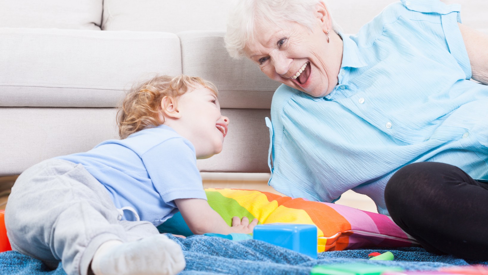 Nowe warunki „Babciowego”?! Rząd zmienia zasady!