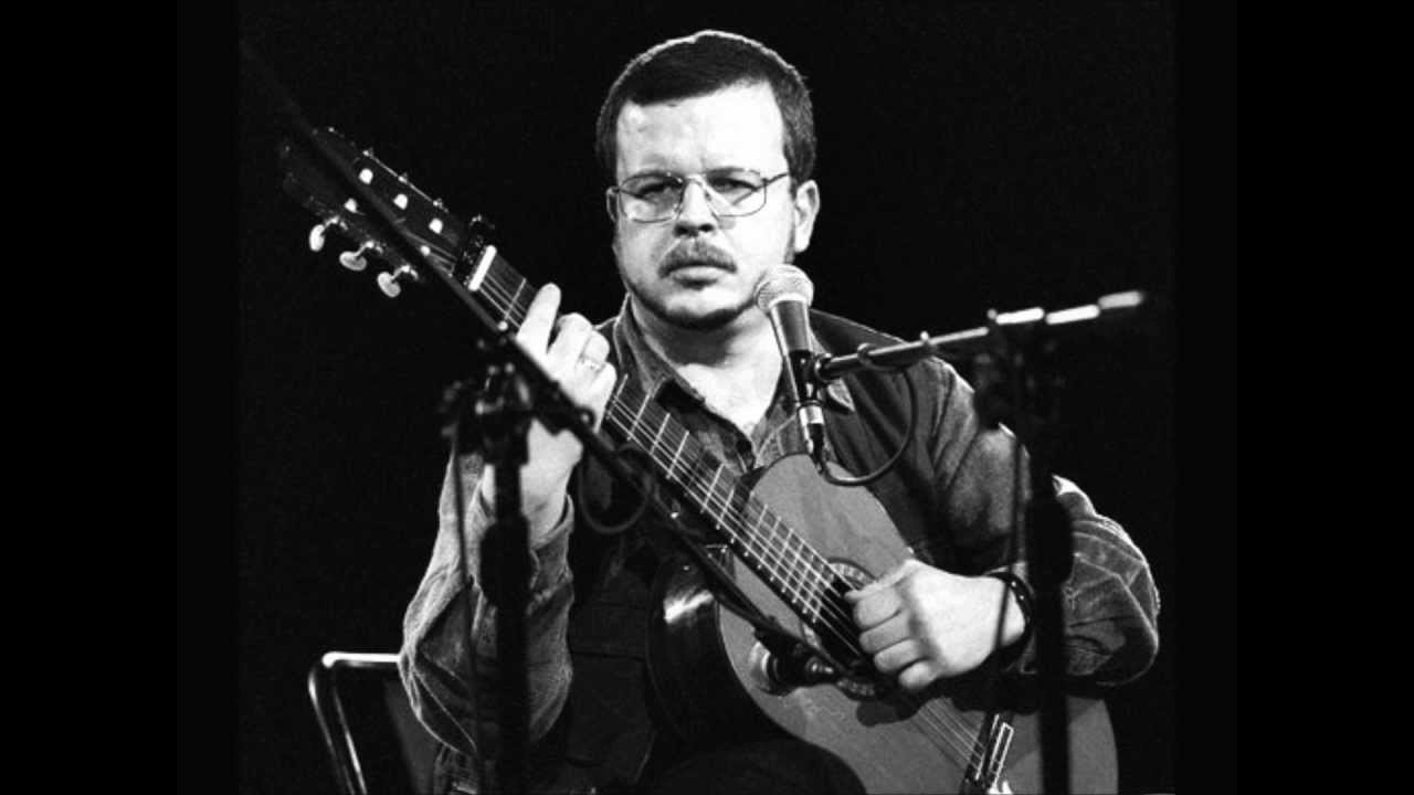 Wyrwij murom zęby krat Zerwij kajdany, połam bat A mury …