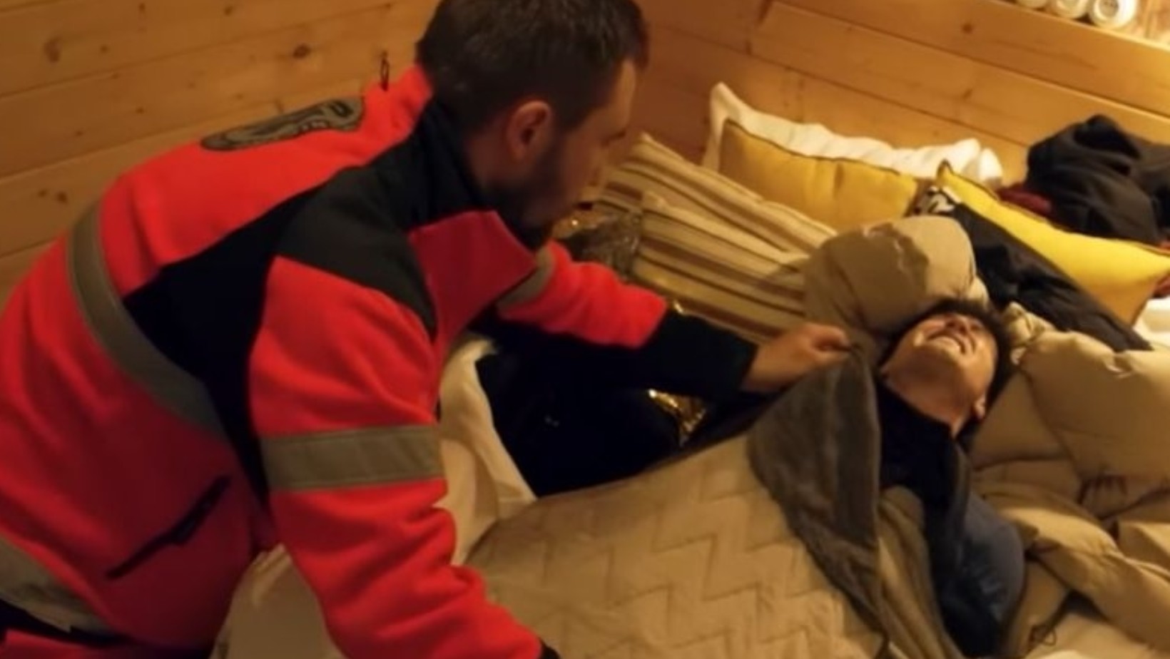 “To są podobno idole” – Tragedia na planie programu Friza