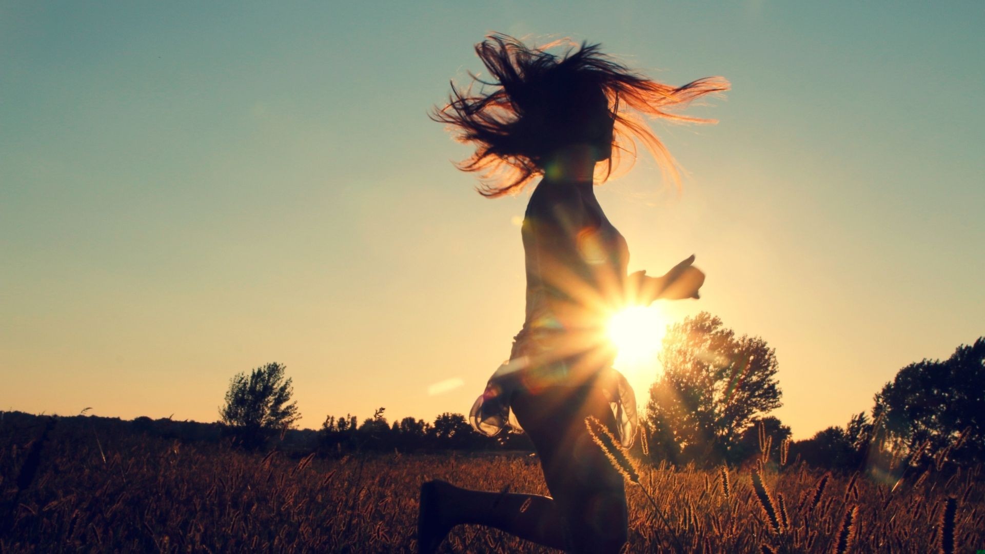 Pozytywne myślenie ma siłę! 3 sposoby na weselsze i zdrowsze życie