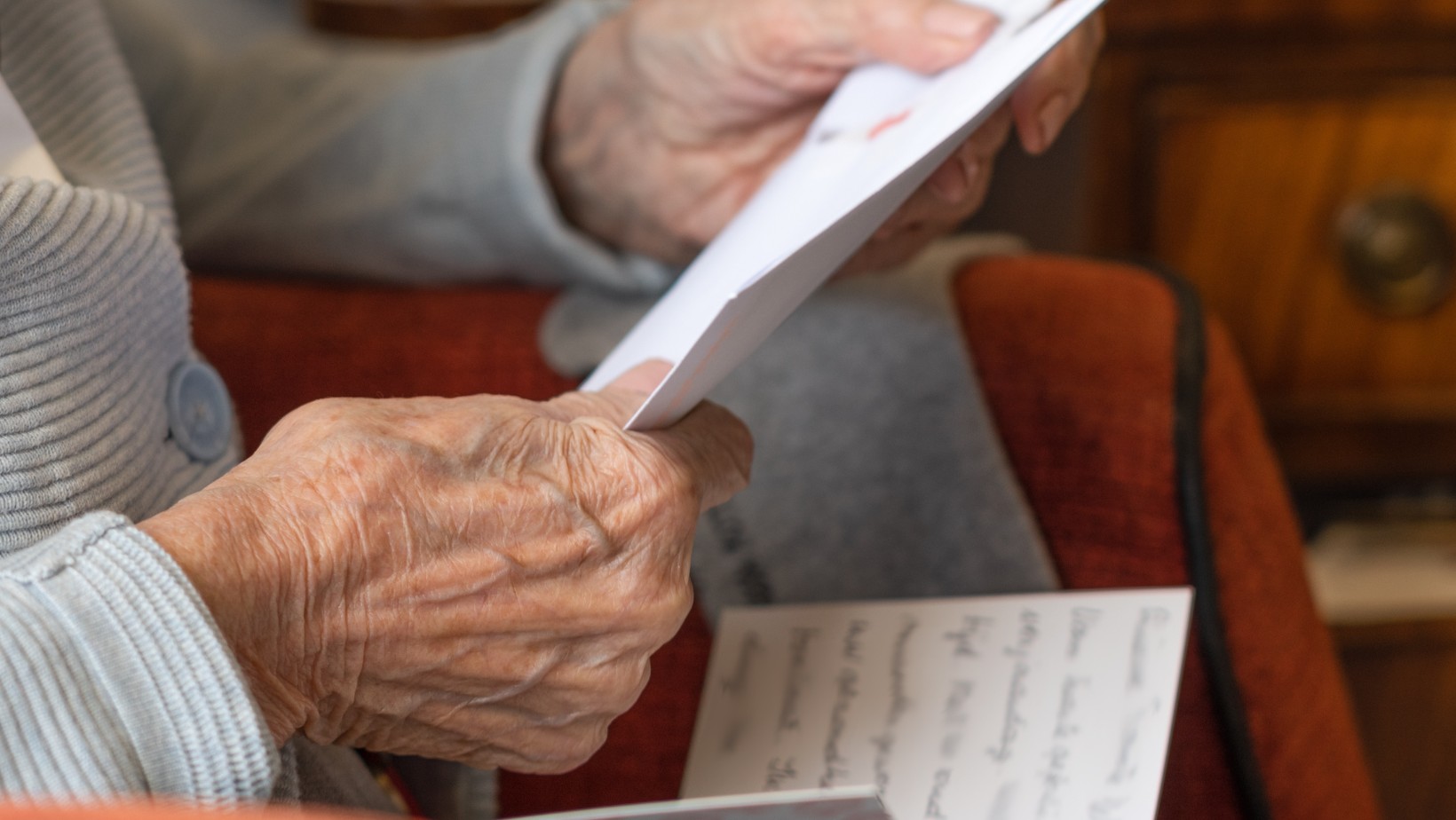 Zdjęcie ZUS może zażądać zwrotu 13. i 14. emerytury! Sprawdź, kogo to dotyczy! #1