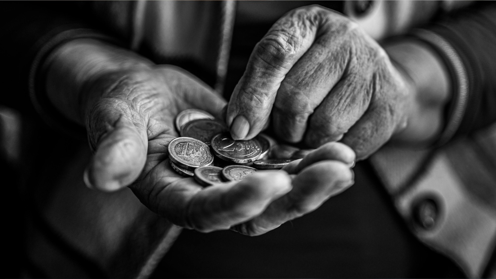 348,22 zł miesięcznie bez wniosku dla seniorów! Kto otrzyma świadczenie automatycznie?