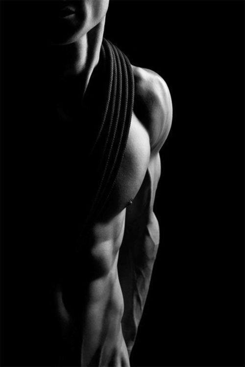 Prawdziwy mężczyzna ma takie coś, że jak stoisz naprzeciwko niego, …