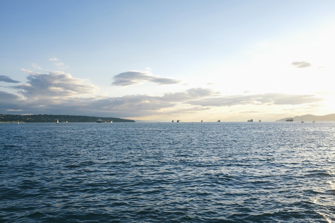 Gwiazdy tam są , nawet jeśli ich nie widzisz.