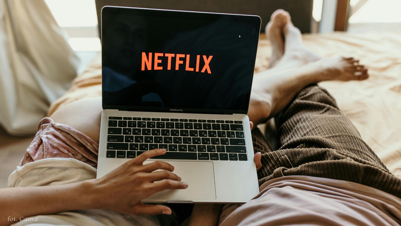 Zdjęcie "Heweliusz" podbija Netflixa! Nowy polski serial wgniata w fotel” #1