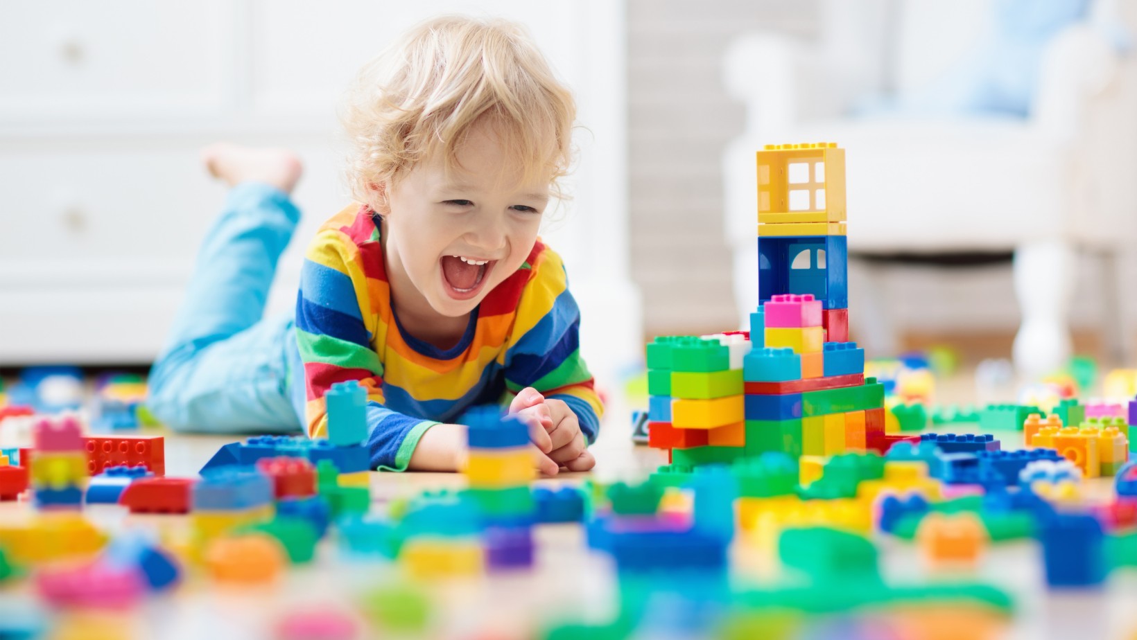 „Mogą stanowić ryzyko zadławienia”. Znana sieć sklepów wycofuje zabawki dla dzieci!