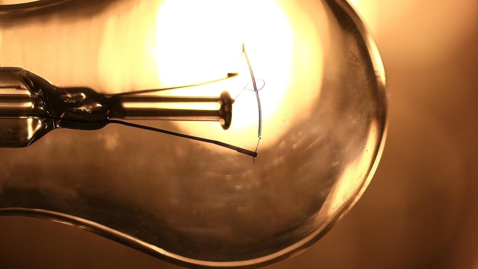 Zdjęcie Niższe rachunki za prąd?! Ważny termin upływa 31 marca! #1