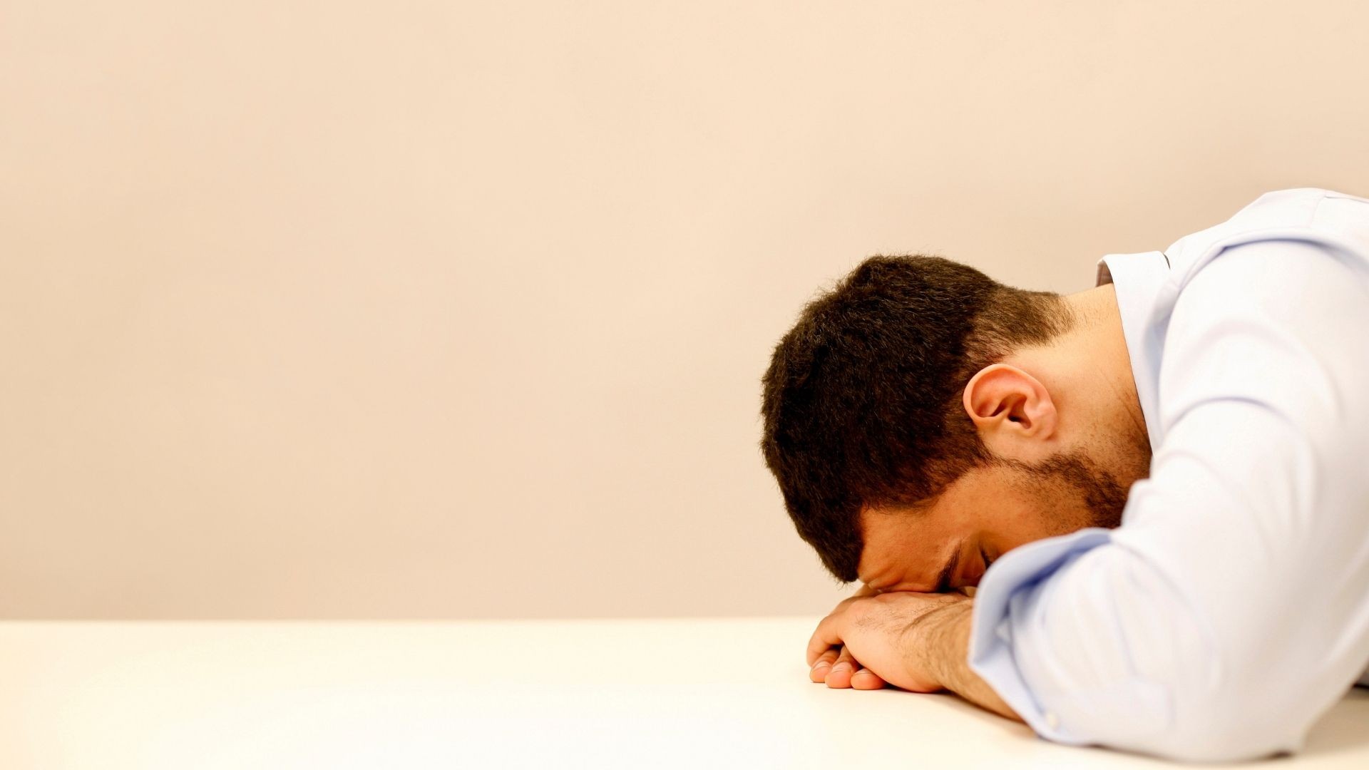 Czym jest syndrom wyuczonej bezradności? Jak sobie z nim radzić?