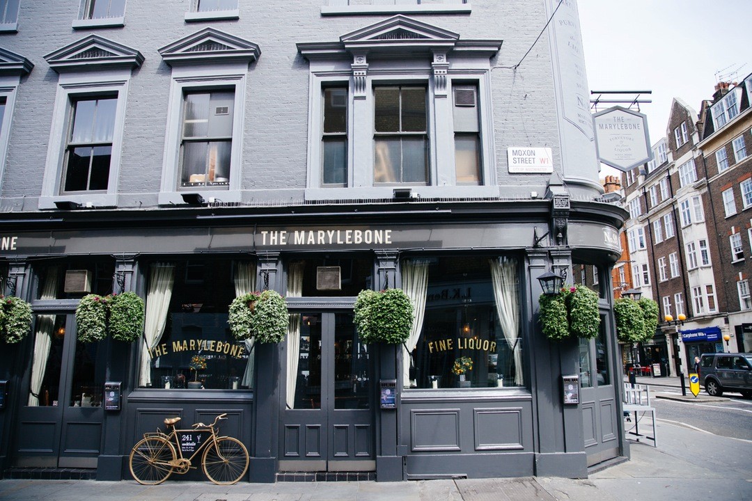 Wielu wynosiłoby swoje żony pod niebiosa, gdyby tylko byli pewni, …