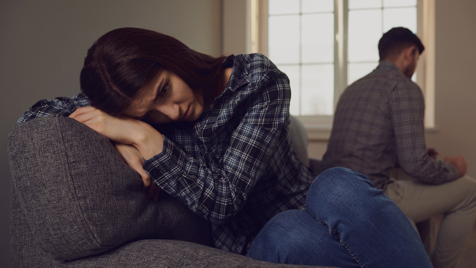 Zdjęcie Dlaczego on milczy? 7 ukrytych powodów, których możesz się nie spodziewać #1