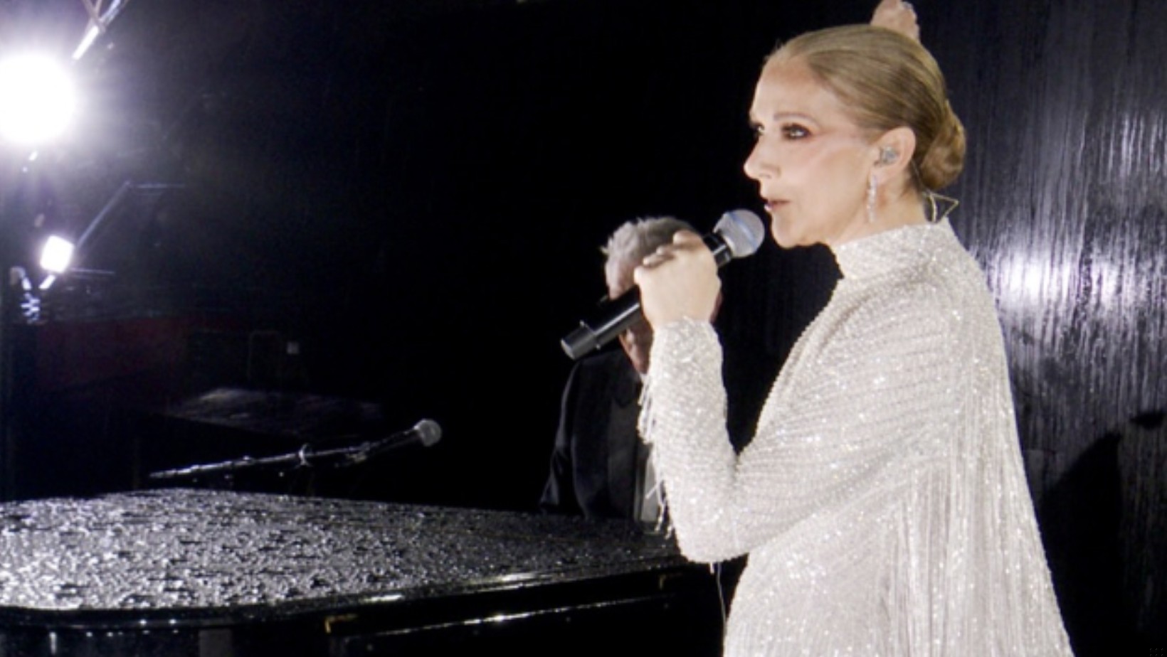 Poruszający występ Celine Dion na Igrzyskach! To przejdzie do historii