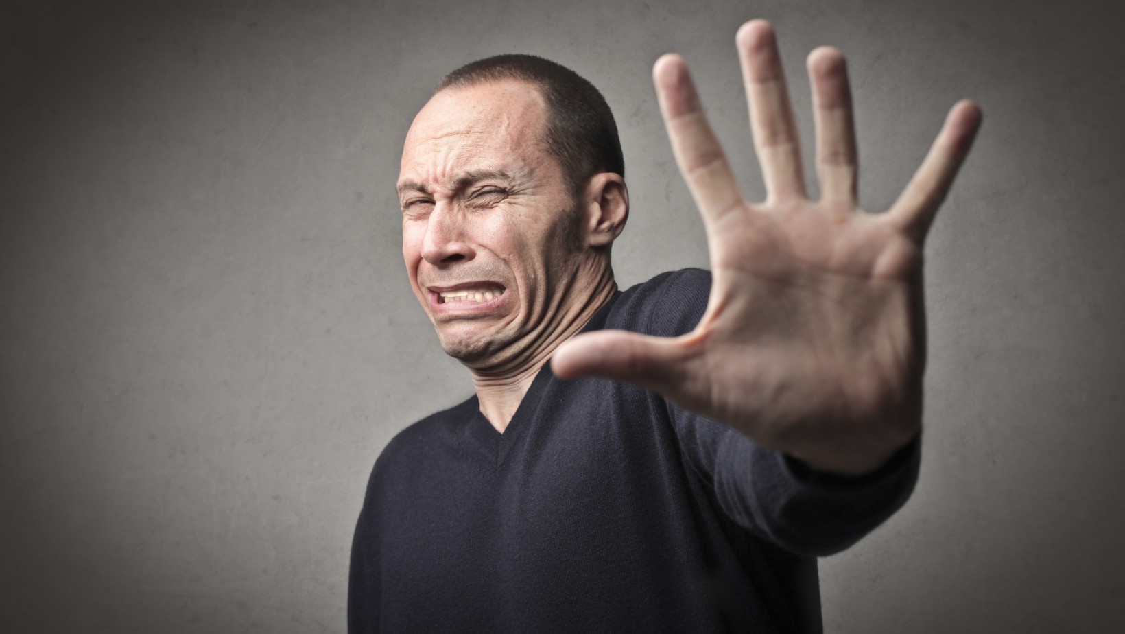 Poznaj 9 TOKSYCZNYCH ZACHOWAŃ, którymi odpychasz od siebie innych