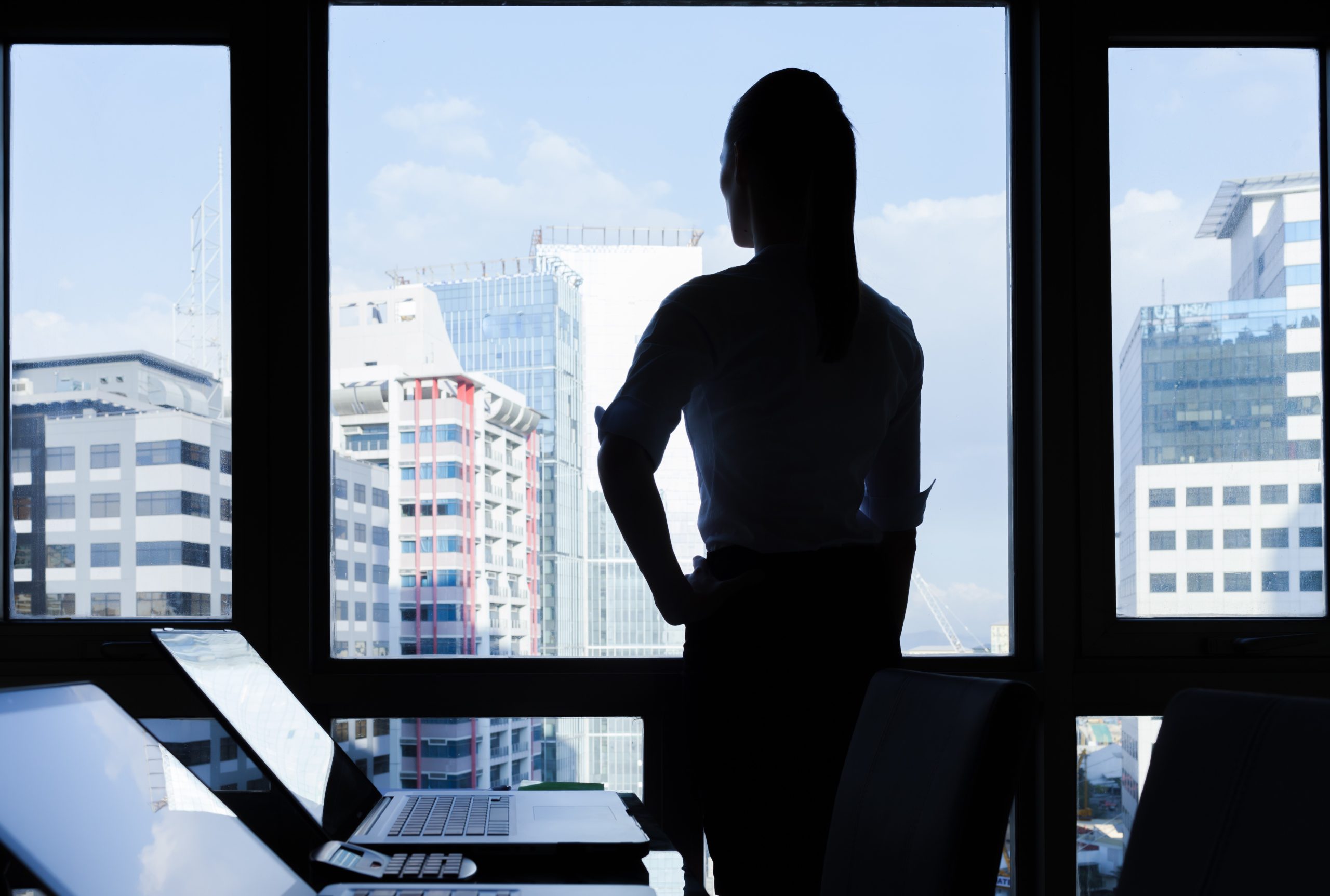 Nie wystarcza być szczęśliwym, trzeba być zadowolonym z siebie.