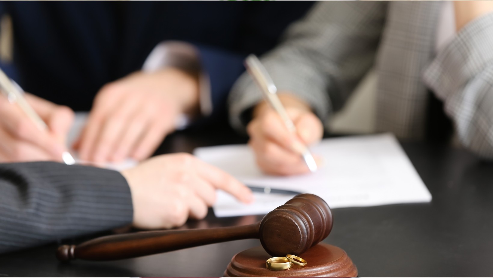 „To sami narzeczeni ukrywają…” Jakie są najczęstsze powody kościelnych „rozwodów”!