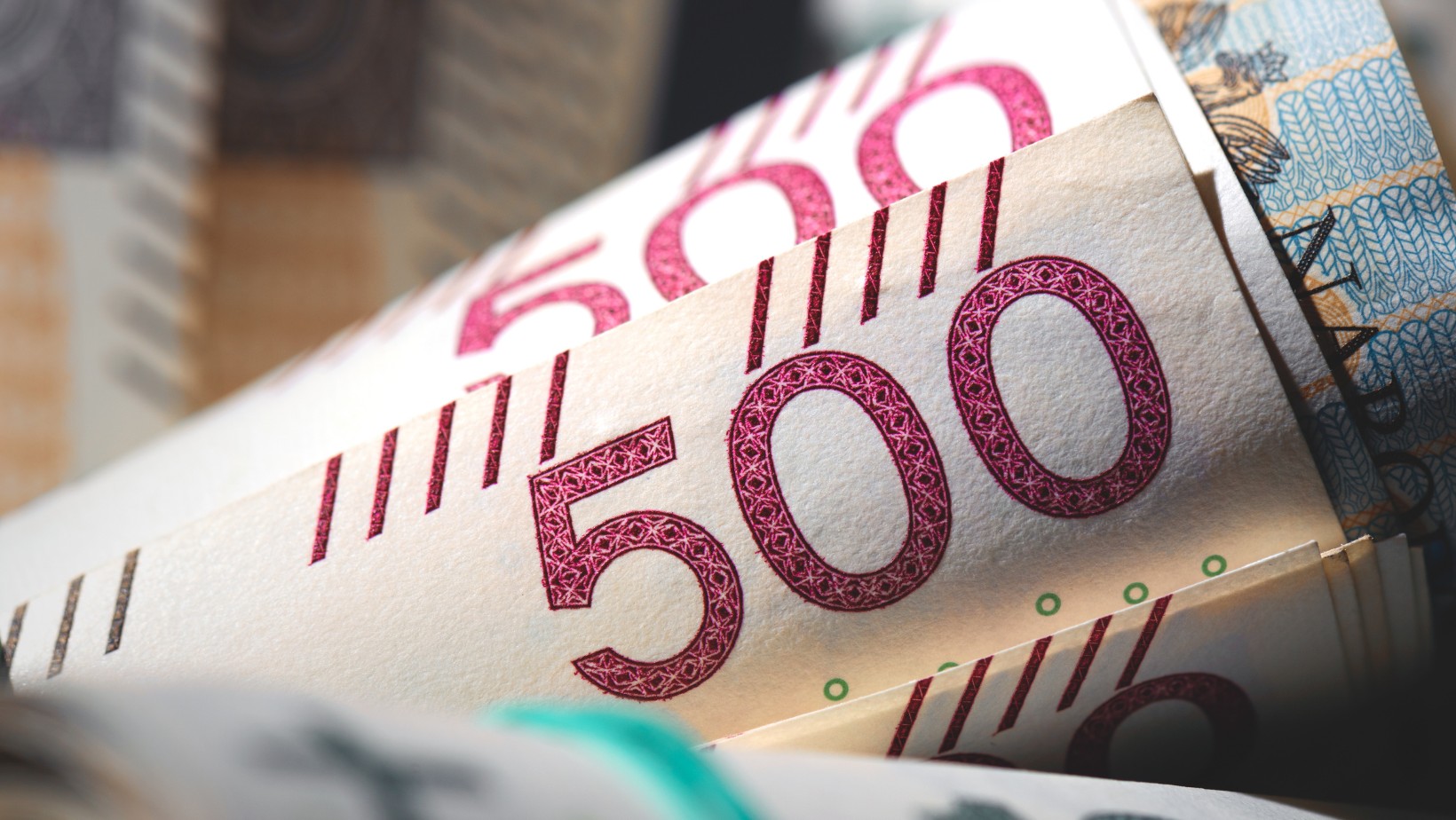 Nowe świadczenie z ZUS 1700 zł dla każdego!? Koniec 800 plus, trzynastek i czternastek?