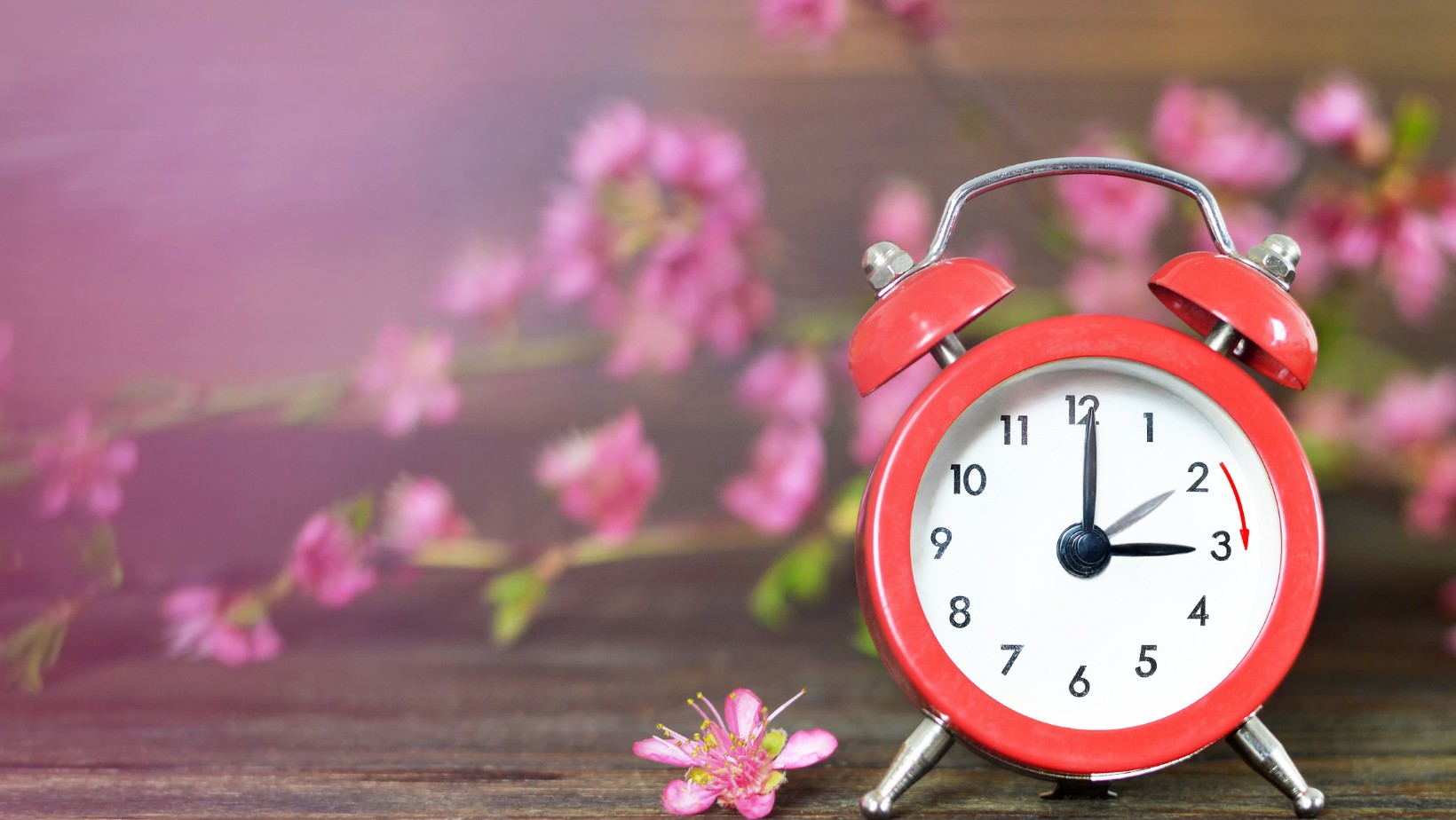 Zdjęcie Zmiana czasu z zimowego na letni w 2025 roku nastąpi wcześniej! Kiedy przestawiamy zegarki? #1