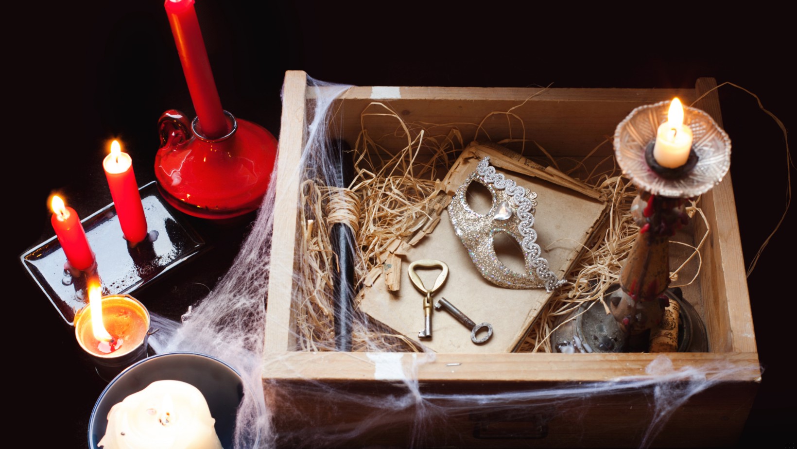 Andrzejki! W tę jedną noc idź spać nago!