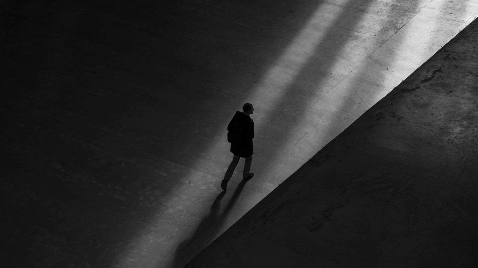 Słowa mogą kłamać, ale czyny zawsze powiedzą prawdę.