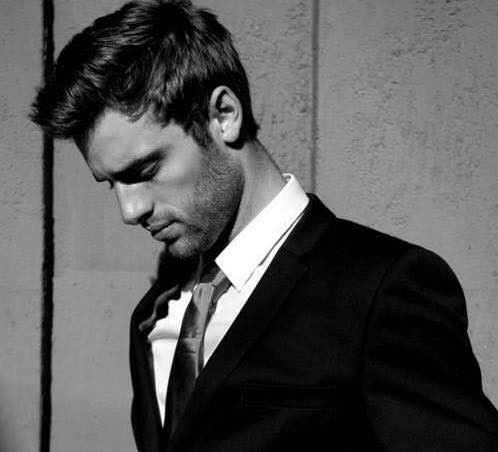 Człowiek sukcesu to ten, który potrafi zbudować dom z kamieni, …