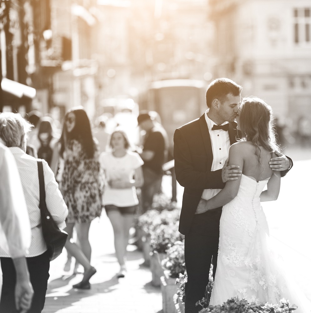 Szczęśliwe małżeństwo to takie, w którym mąż rozumie każde słowo, …