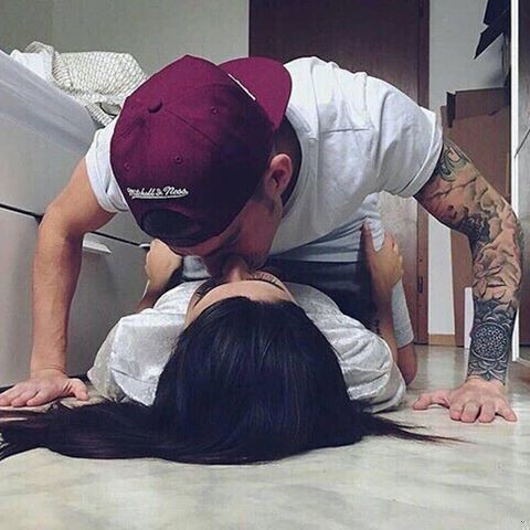 Panowie… kobiety nie potrzebują faceta, który rozwiąże ich problemy. Potrzebują …