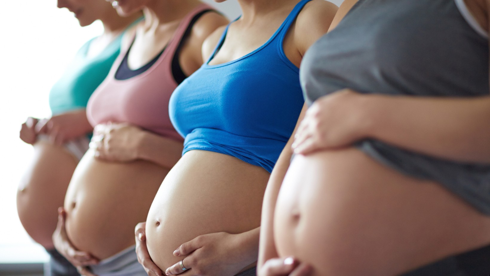 Dlaczego coraz mniej kobiet decyduje się na dziecko? Nie chodzi wcale o „dawanie w szyje”