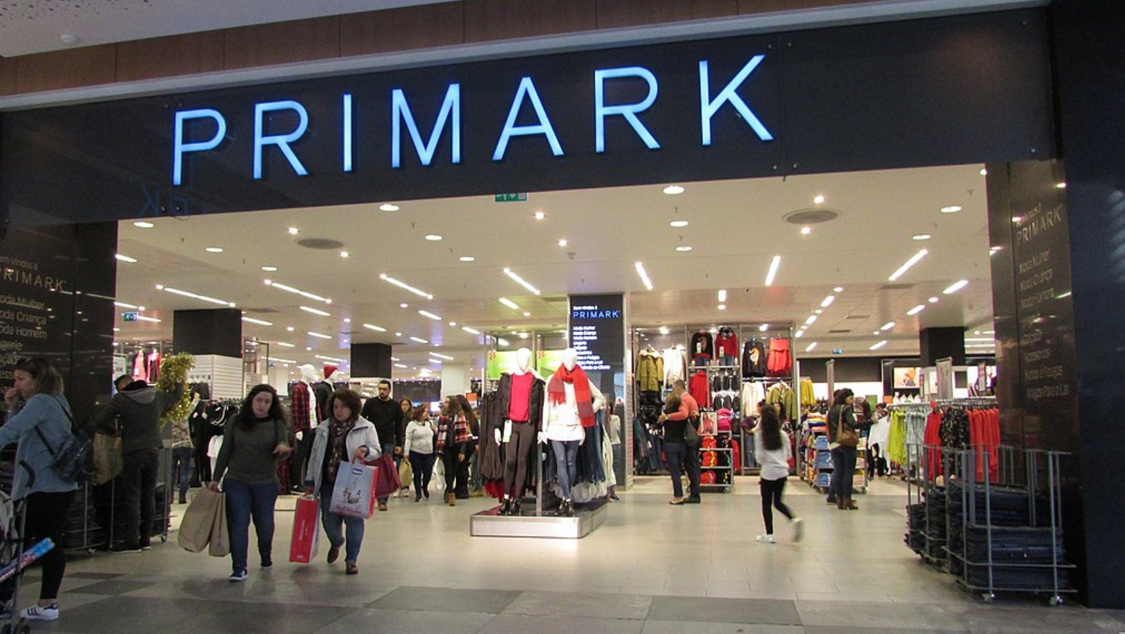 Nowe sklepy popularnej marki w Polsce! Odzieżowy gigant planuje otworzyć kolejne salony!