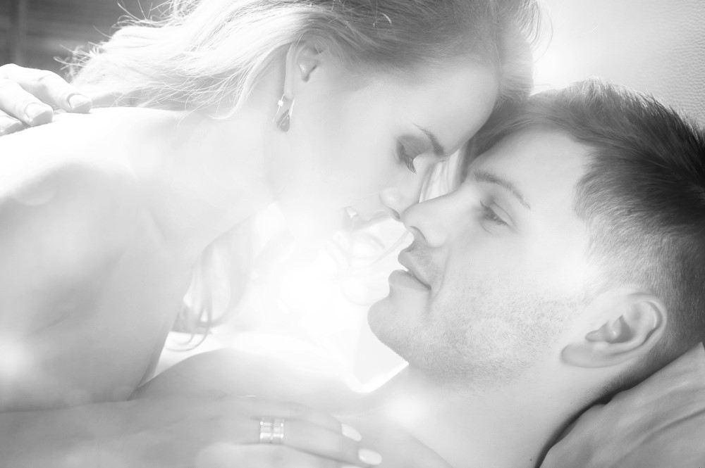 Nie kochaj za urodę bo przeminie. Nie kochaj za włosy …