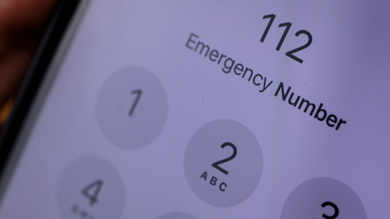 5-latka zadzwoniła pod 112, ratując mamę. Otrzymała nagrodę „Rozpiera mnie duma”